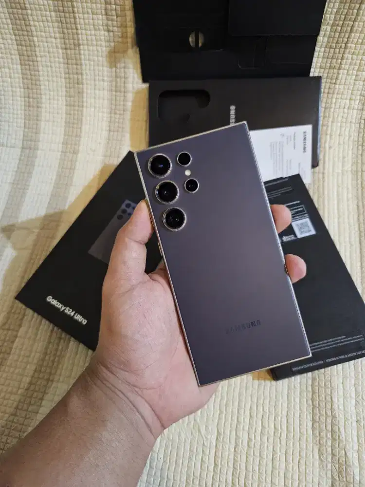 Samsung S24 ultra 12/256 violet