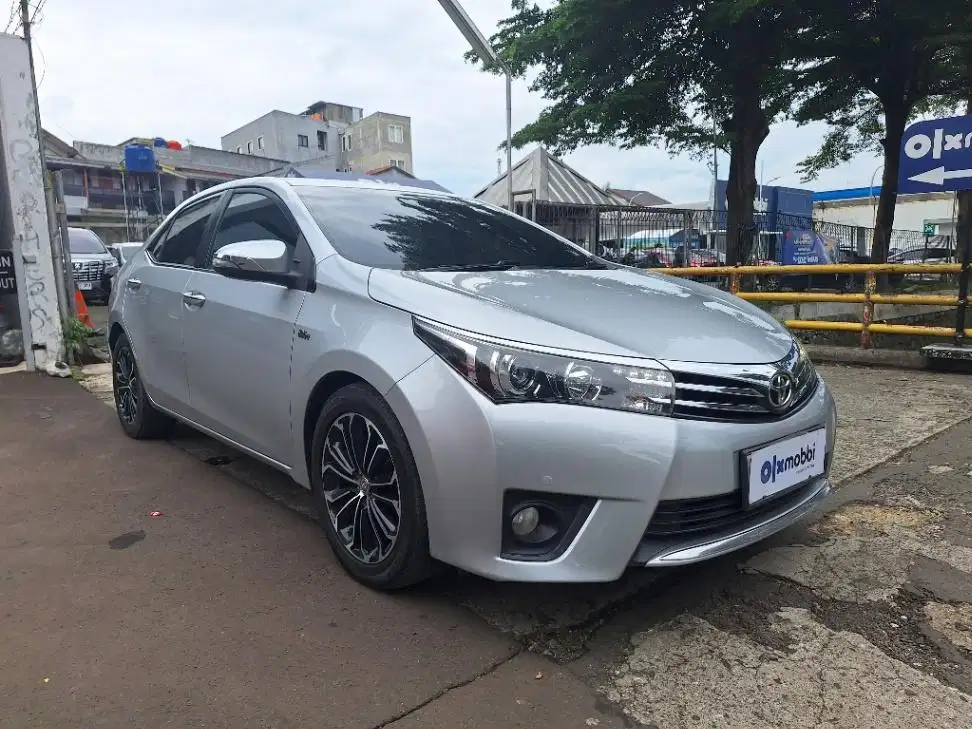 DP MURAH Toyota Corolla Altis 1.8 V Bensin-AT 2015 Silver C2CDF