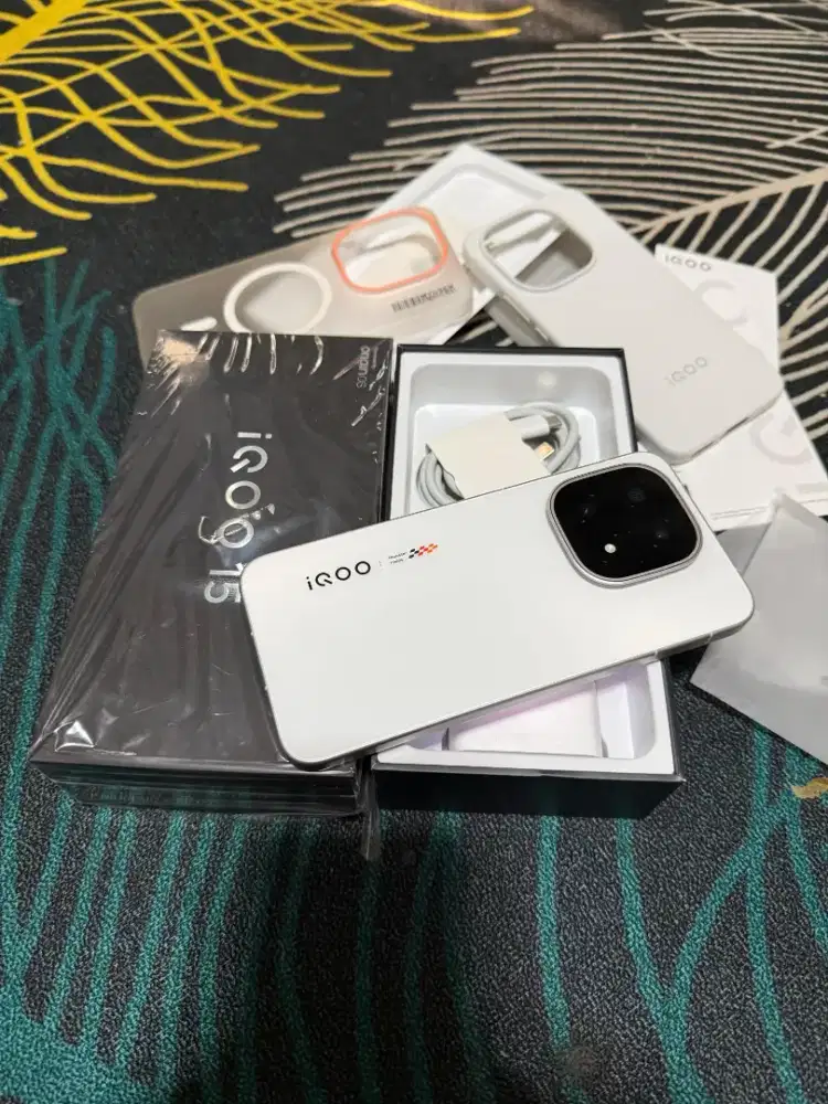 iqoo 15 12/256 legend mulus like new