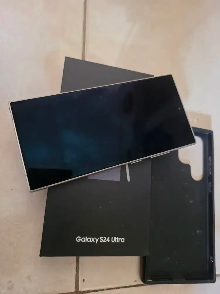 Samsung galaxy s24 ultra 12/512 SEIN