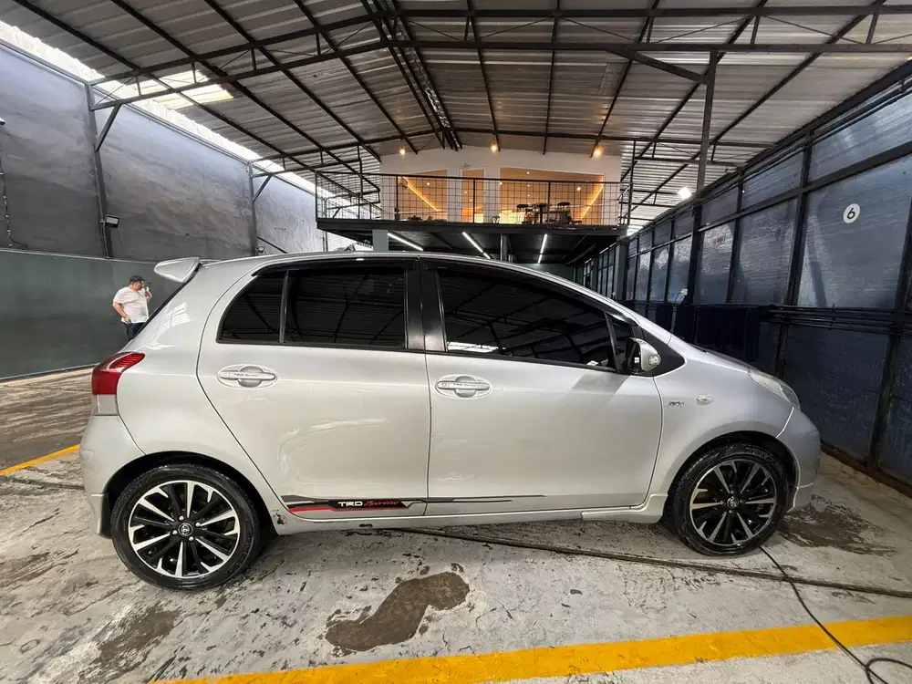 Toyota Yaris 2011 Bensin