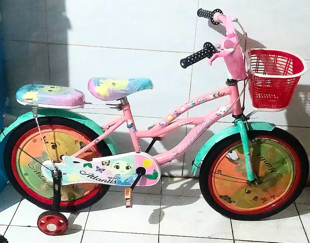 Sepeda ukuran 18 (umur 4 tahun - 8 tahun)