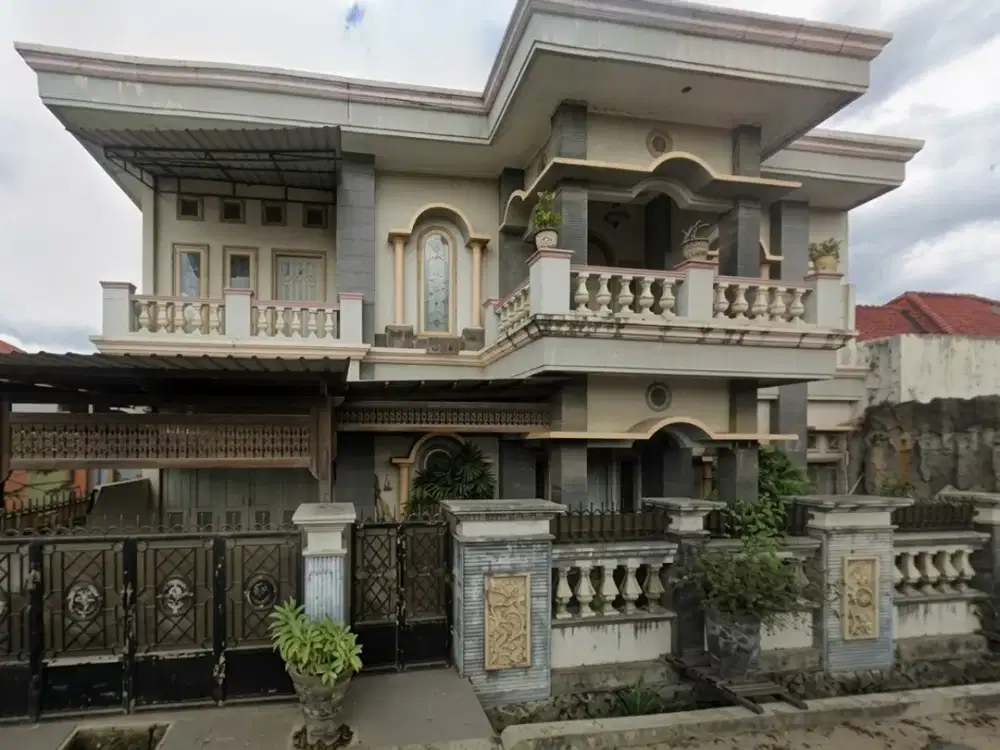 DIJUAL: RUMAH MEWAH 2 LANTAI STRATEGIS DI JALAN JAKARTA, SAMARINDA