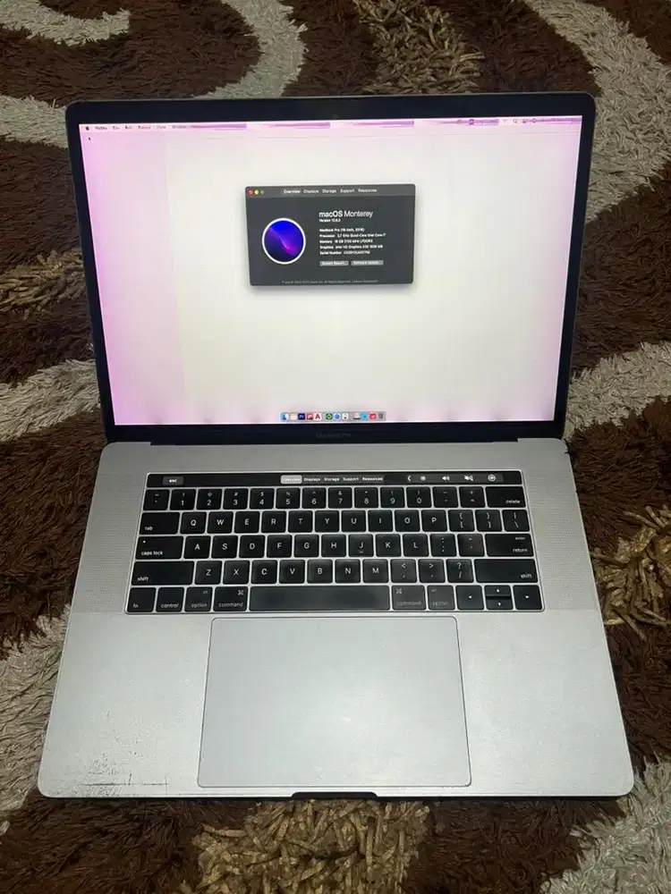 Macbook pro 15 inch 2016 16/512gb i7