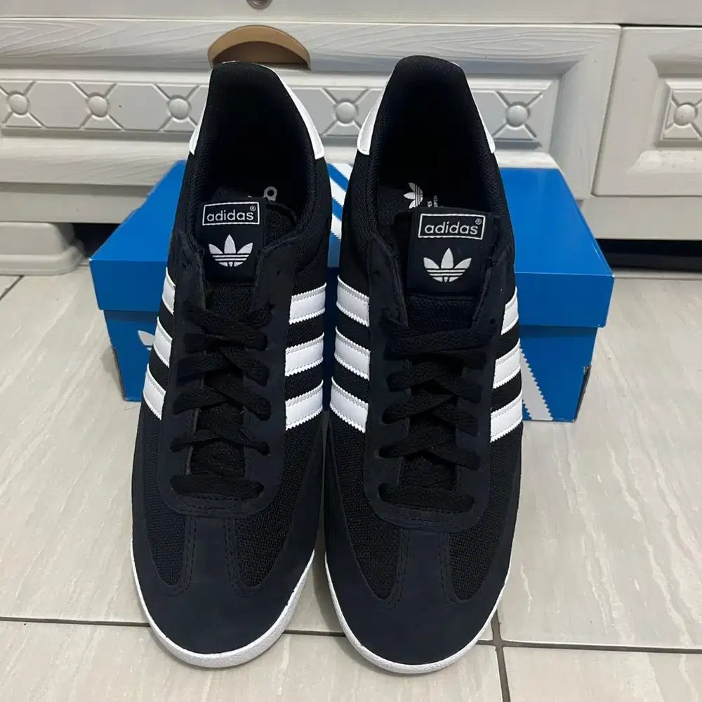 Adidas R71 BNIB