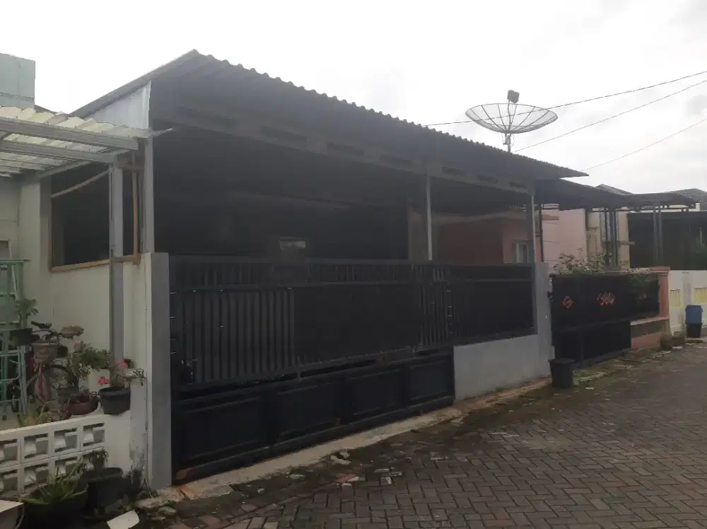 Jual Rumah di perum graha timur
