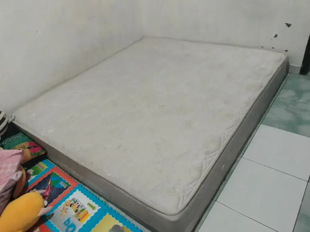Dijual springbed UK.180x200cm msih bagus