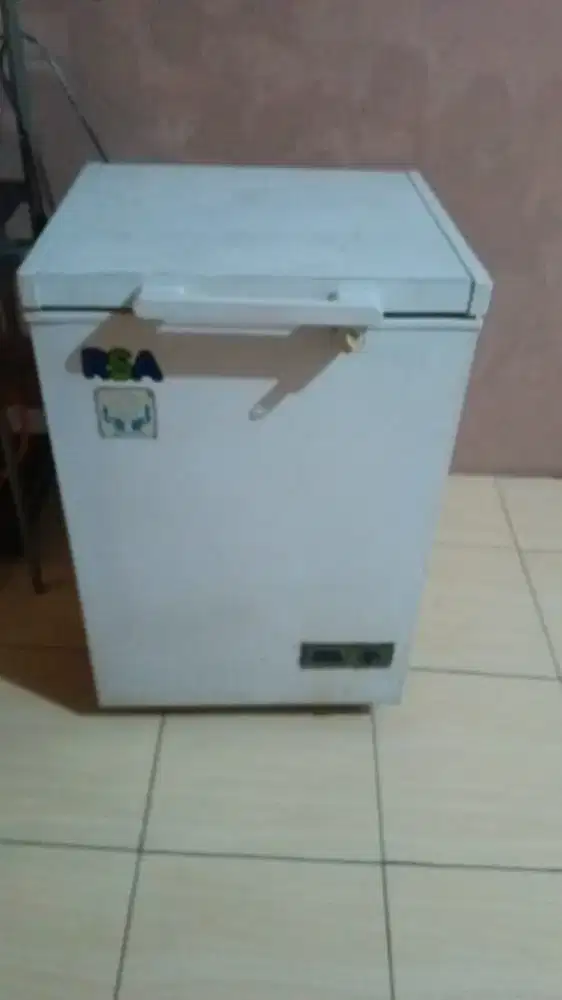 Dijual freezer box RSA 100 LITER ORISINIL