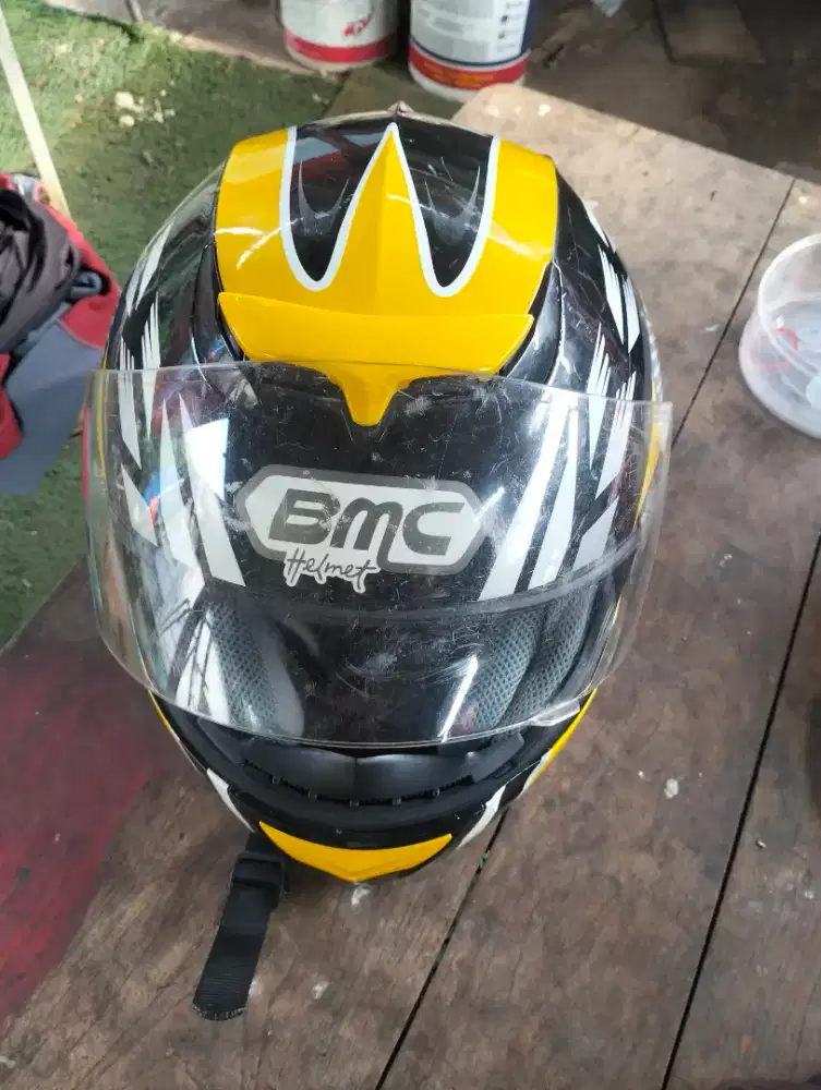 Helm bmc ukuran L