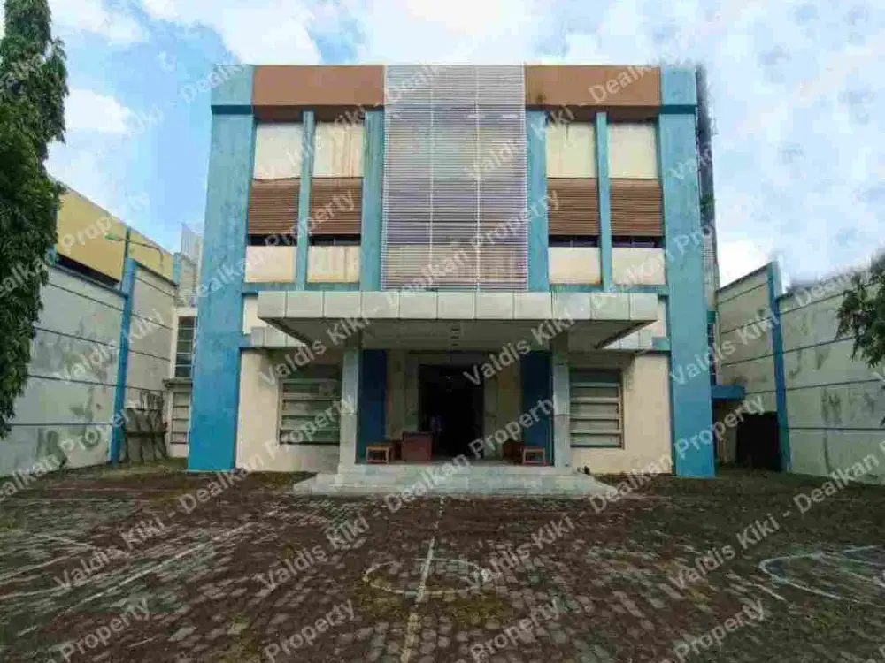 BANGUNAN GEDUNG KOMERSIAL STRATEGIS DI GUBENG KETABANG GENTENG PUSAT KOTA SURABAYA