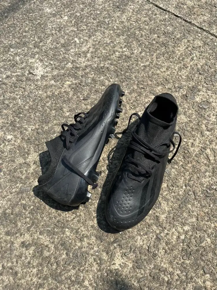 Sepatu Bola Adidas X Crazyfast. 3