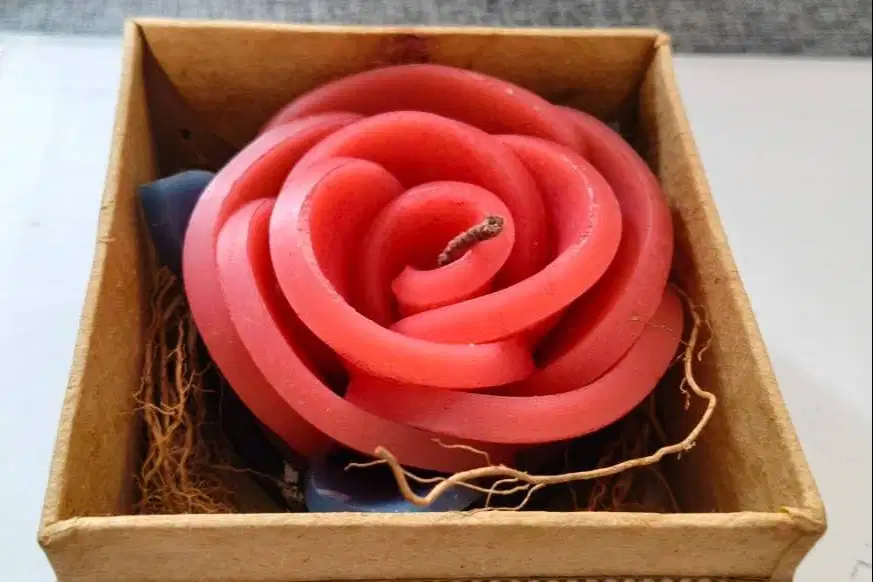 Lilin dekorasi untuk hiasan