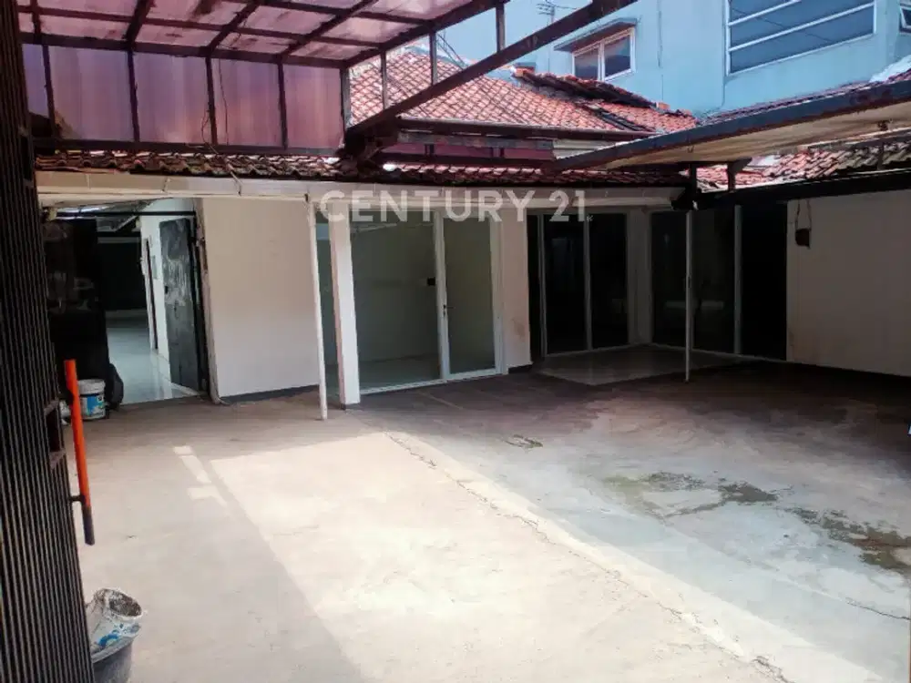 Ruang Usaha Di Mainroad Holis Cocok Untuk Gudang / Usaha Konveksi