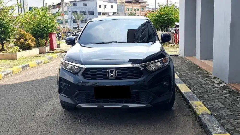Honda WR-V 1.5 E Non sensing CVT AT 2023 Hitam Low Km