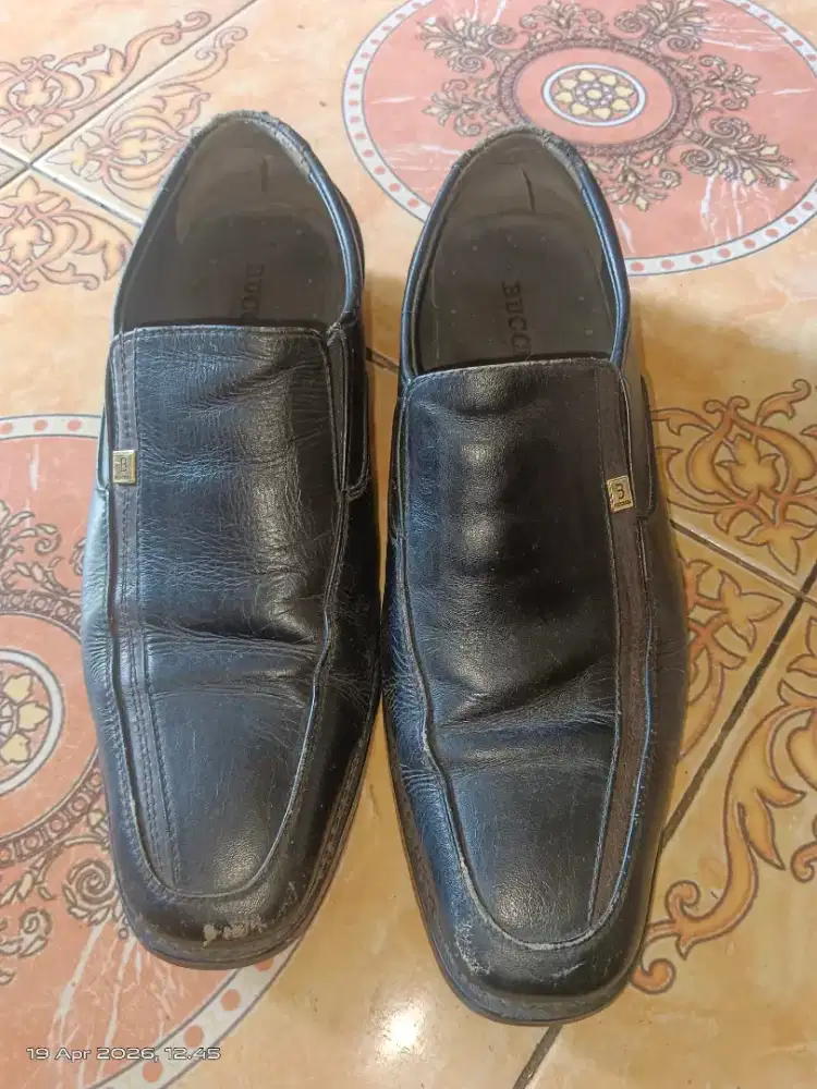 Sepatu pantofel bucheri uk 39