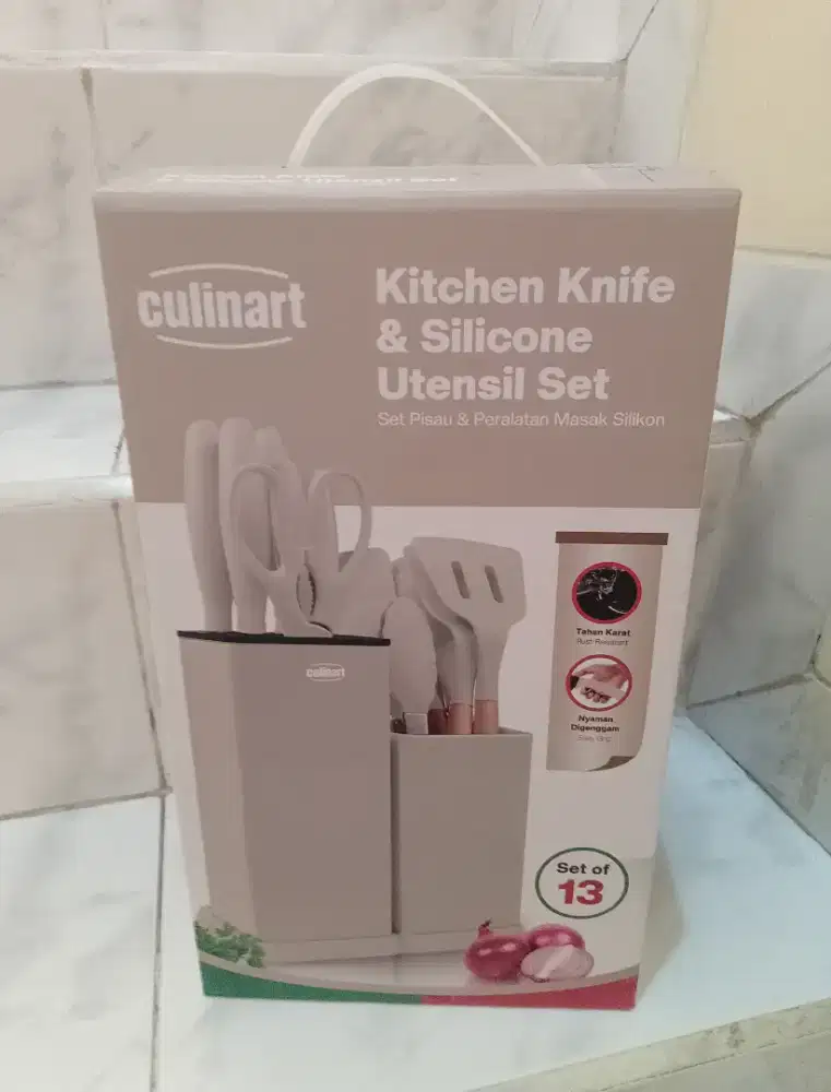 Satu set perlengkapan masak