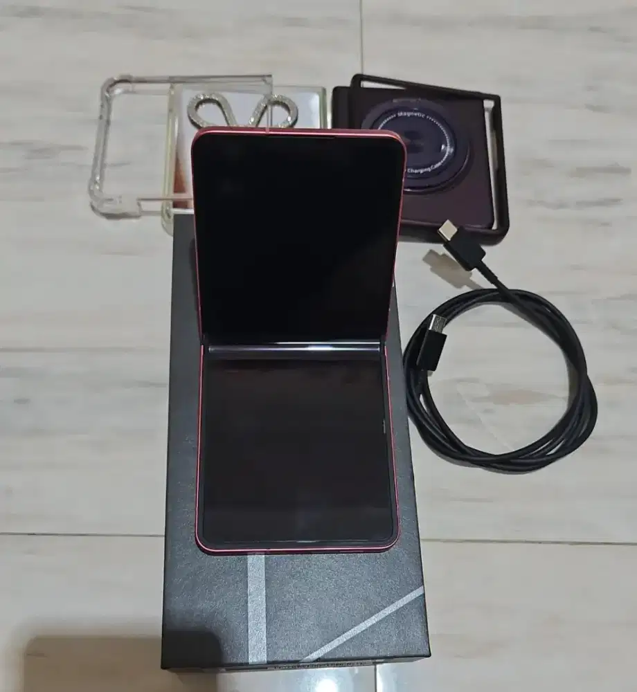 Samsung Flip 7 12/512gb Coral Red