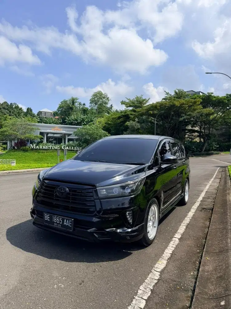 Toyota Innova V 2021