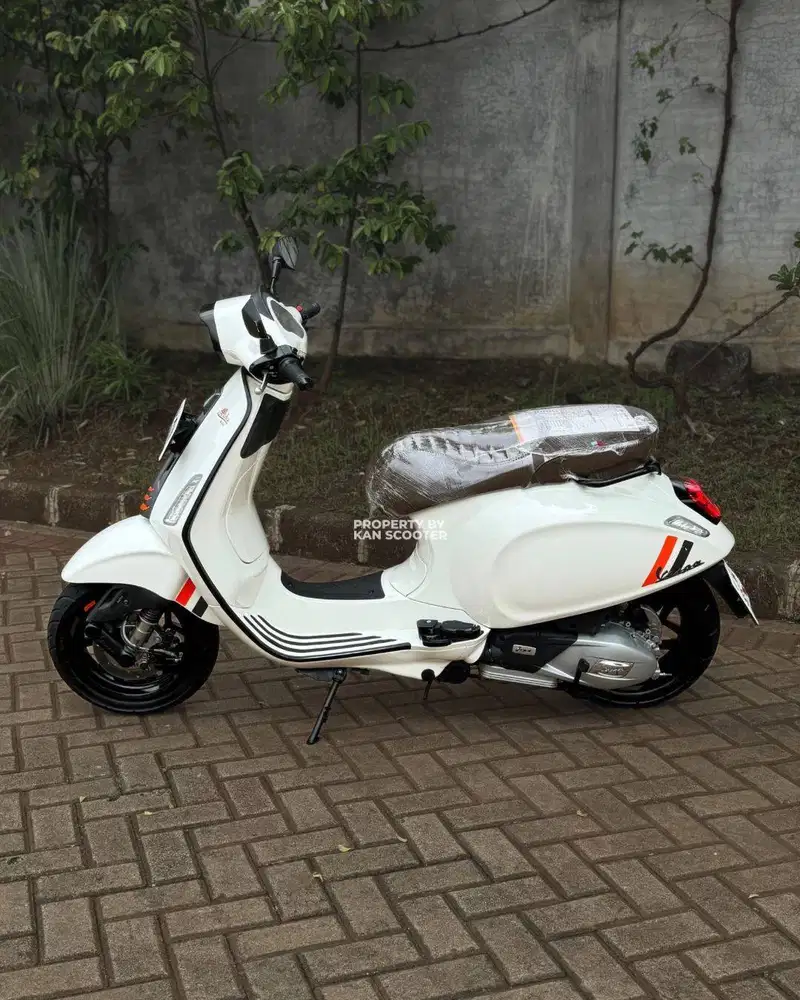 JUAL MURAH VESPA SPRINT S 150 iGET ABS FACELIFT 2024 MULUS