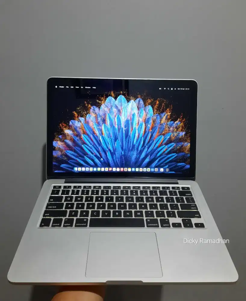 MACBOOK PRO 13 RAM 4 GB / SSD128  iBox 2013 
Update MacOS BIG SUR 2023