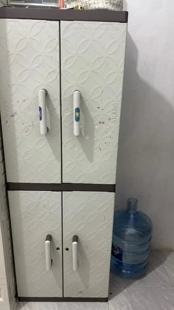 Lemari plastik 4 susun