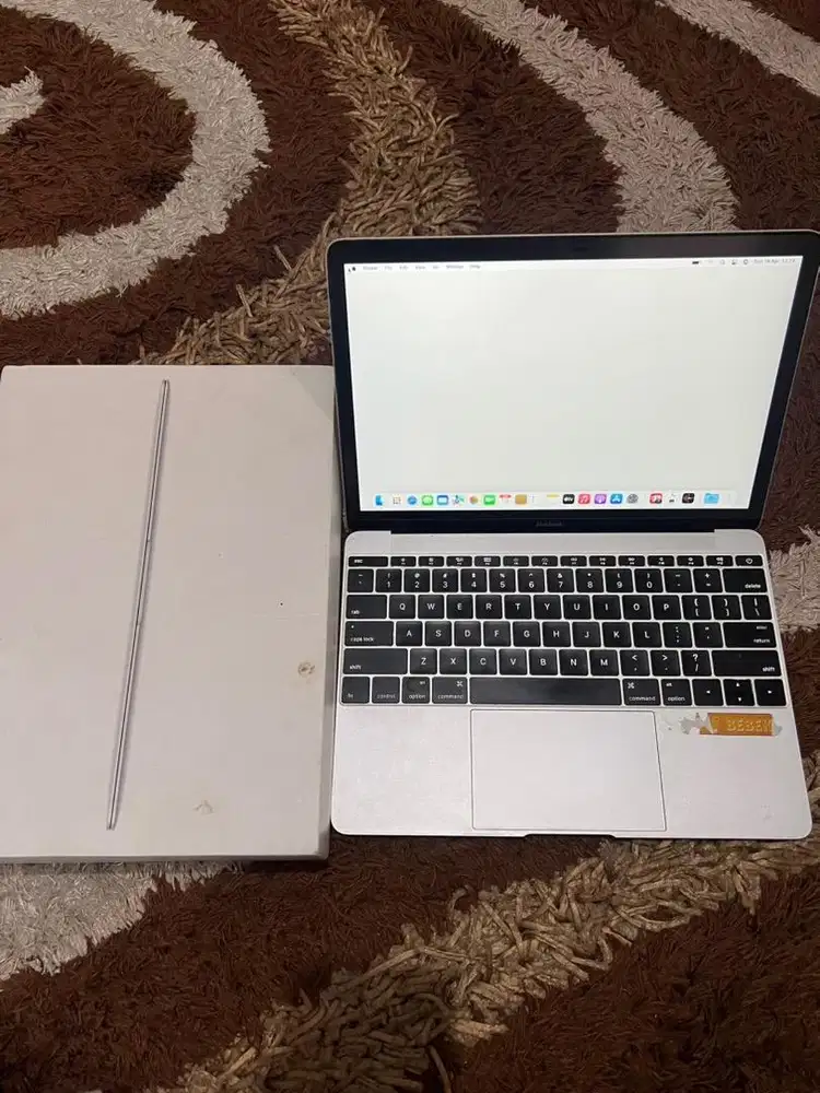 Macbook retina 12 inch 2016 8/256gb