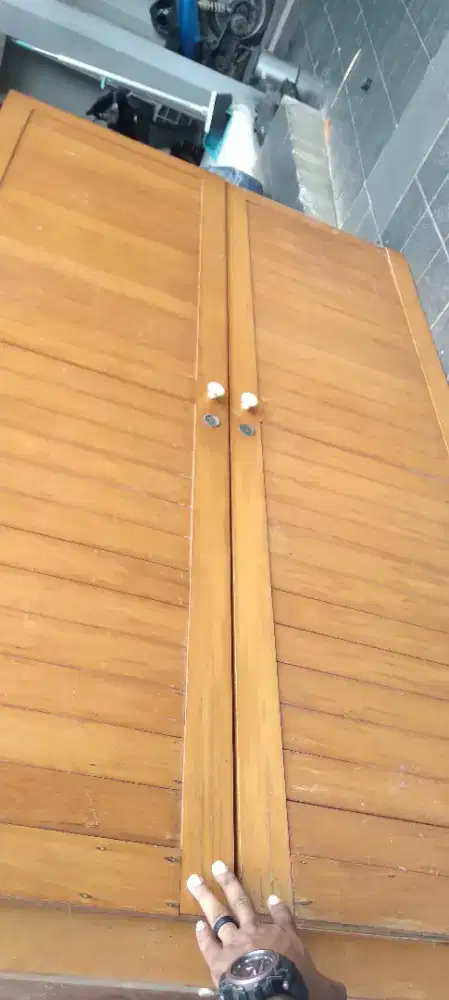 Lemari baju bahan kayu plywood import. (Bukan hardbord)