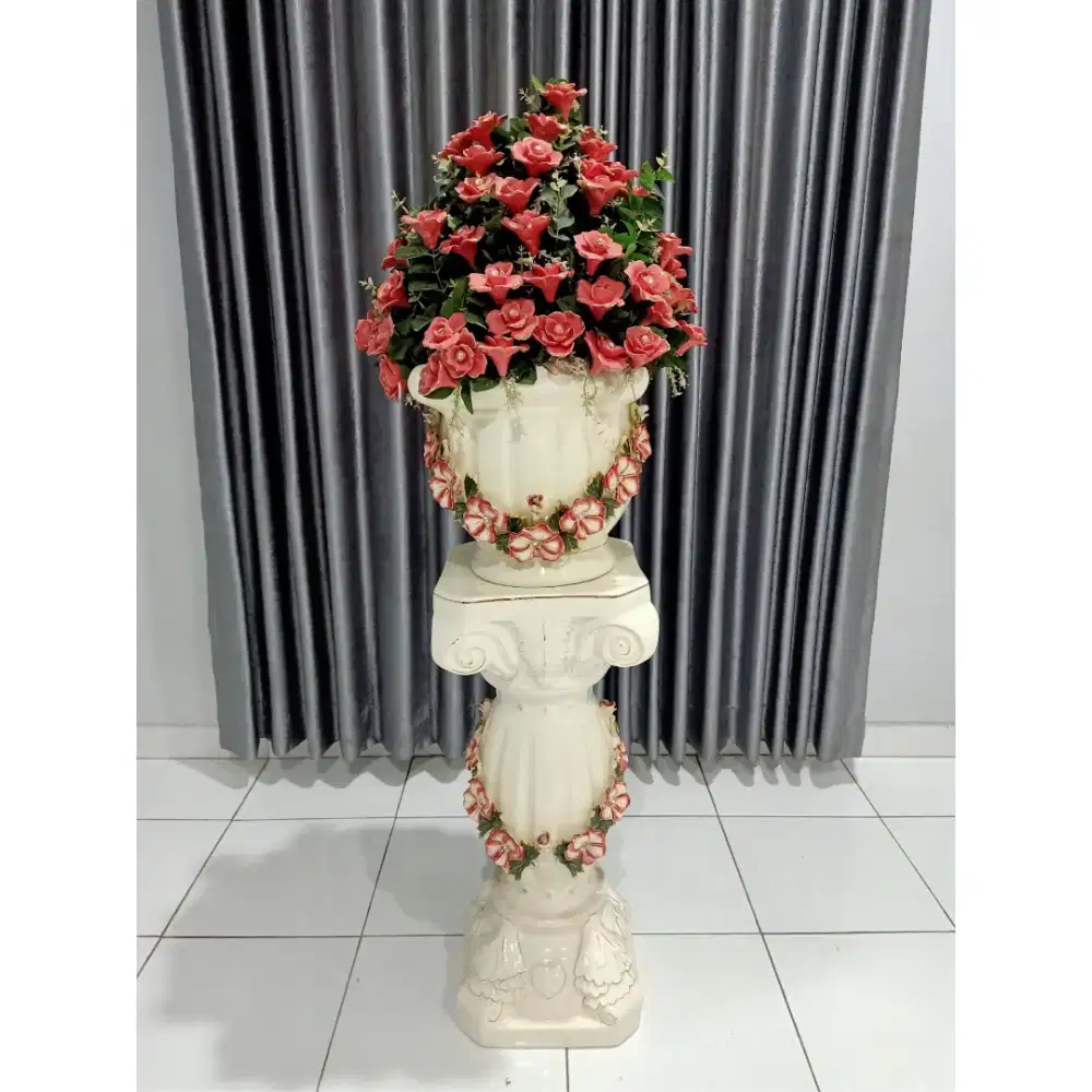 SET BUNGA CAPODIMONTE ITALY DENGAN PILAR DUDUKAN