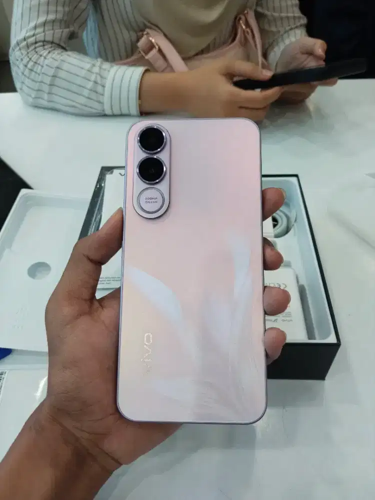 Vivo v70fe 8+8/256