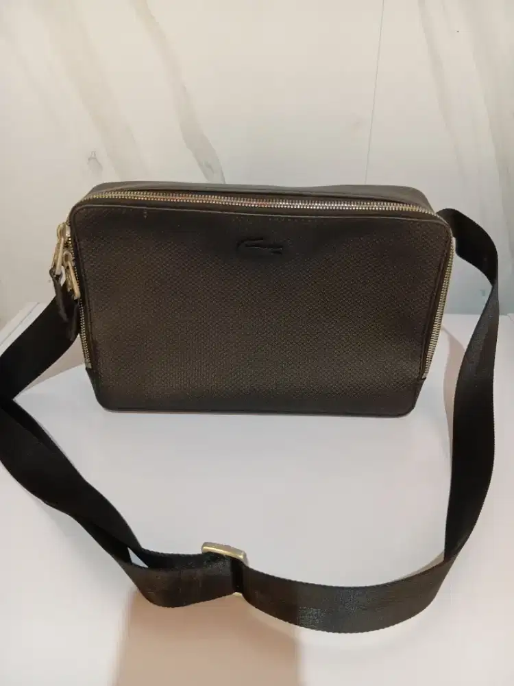 Tas Selampang Kulit Original Lacoste