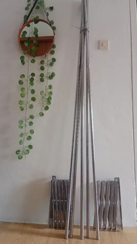 Jemuran Baju Dinding Stainless