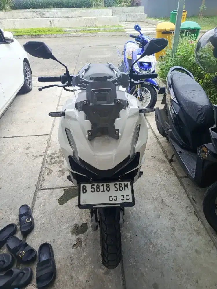 Honda ADV CBS,warna putih,tahun 2025,pajak telat 1bln,harga 34jt nego