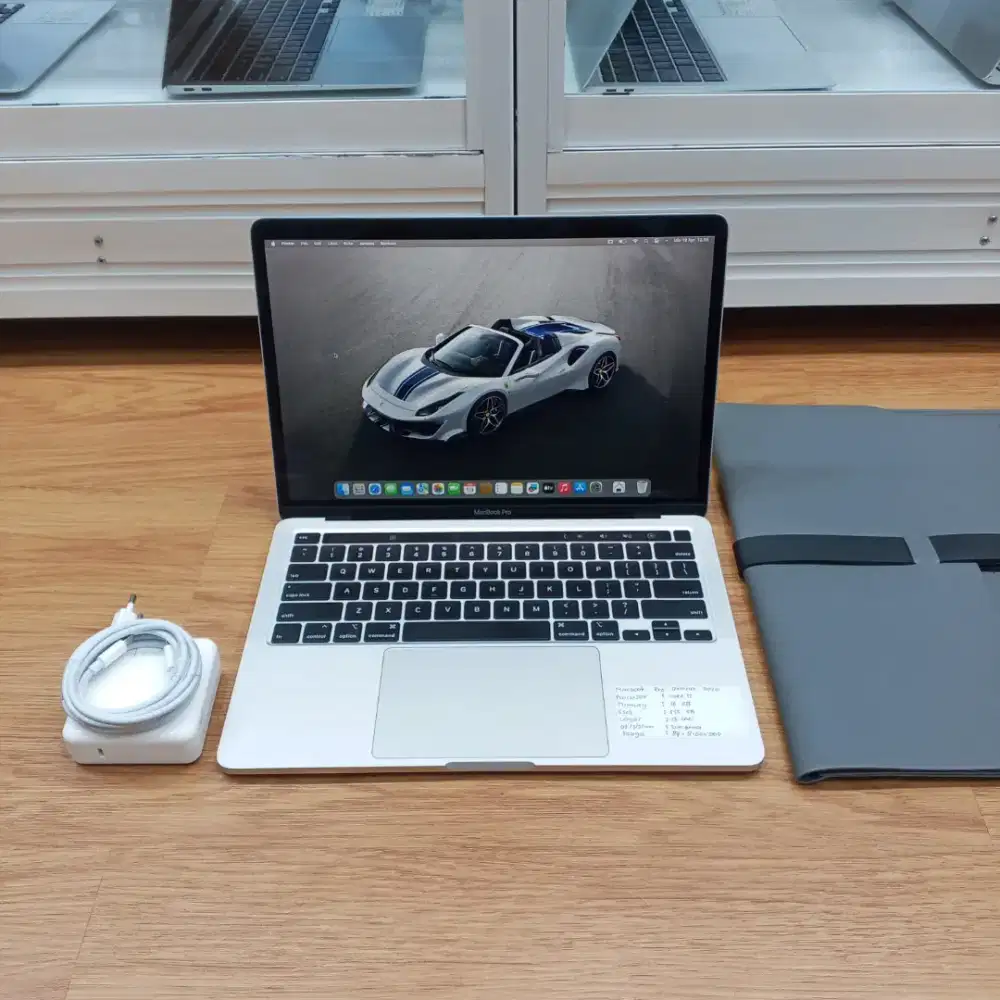 Macbook Pro Retina 13 2020 Core i5 / 16 GB / 512 GB Touchbar