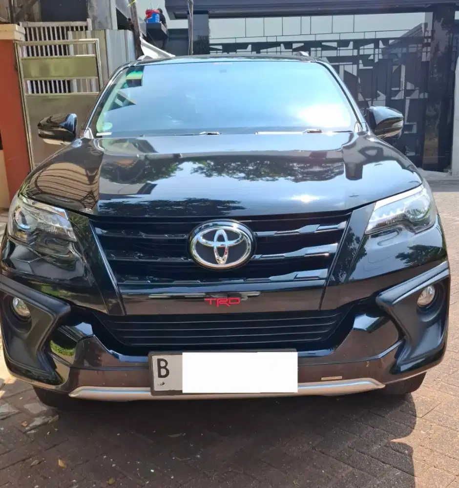 Fortuner 2.4 VRZ TRD 2018