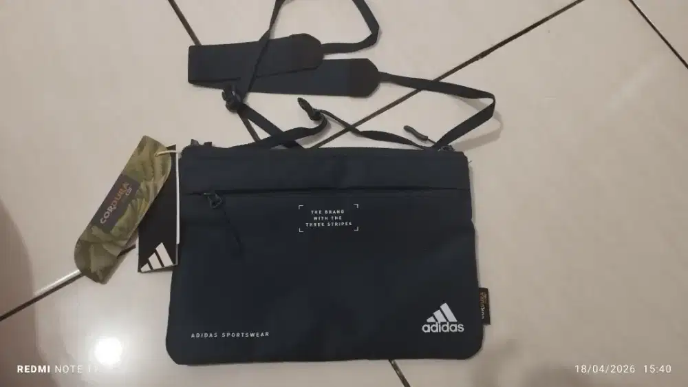 Tas selempang Adidas Must Haves Sacoche Original