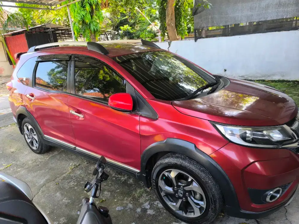 DIJUAL MOBIL HONDA BRV E MT TAHUN 2017