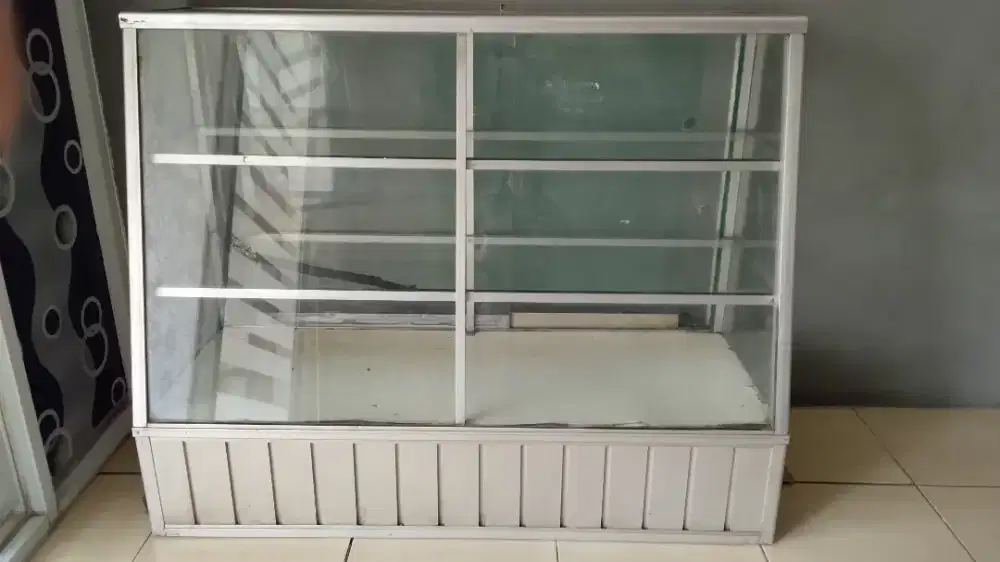 Dijual Etalase Bekas
