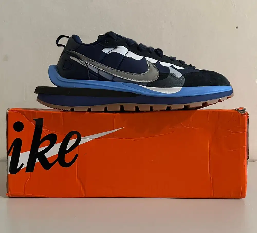 Sacai x Nike Vaporwaffle Dark Blue DD1875-700
