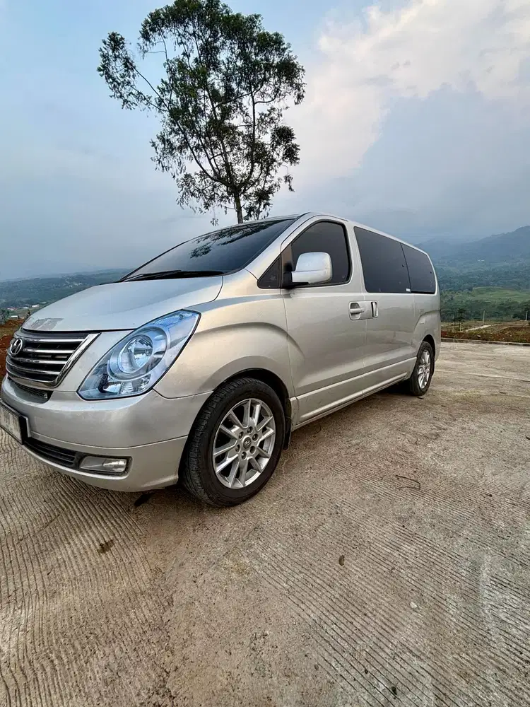 Hyundai H-1 2009 Bensin