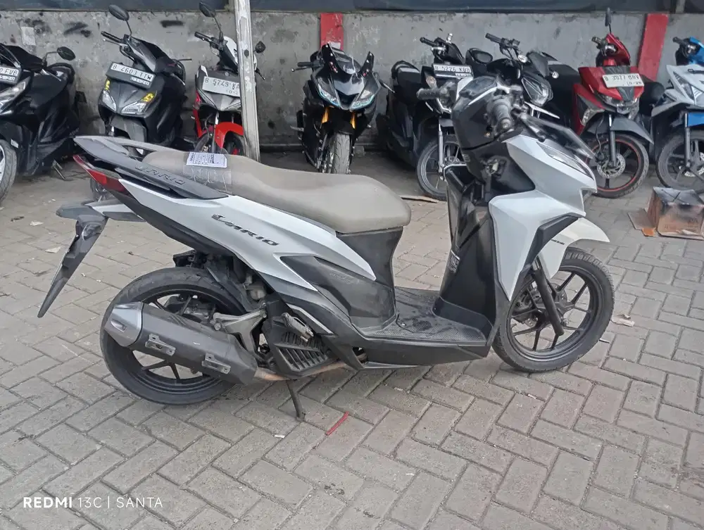 Honda Vario 125 LED New Tahun 2022 Surat Komplit