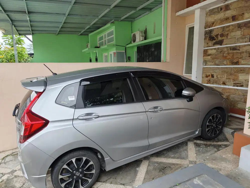 Honda Jazz Abu 1.5 RS M/T tahun 2016