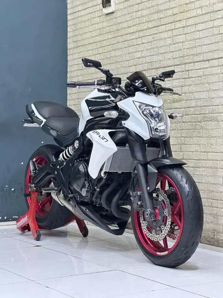 Moge naked!! Kawasaki Er-6n 2012 - wulan mustika