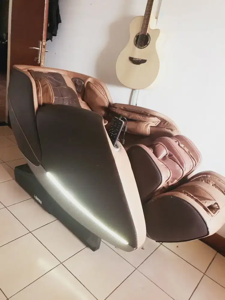 Kursi Pijat Informa Kells Zero Gravity