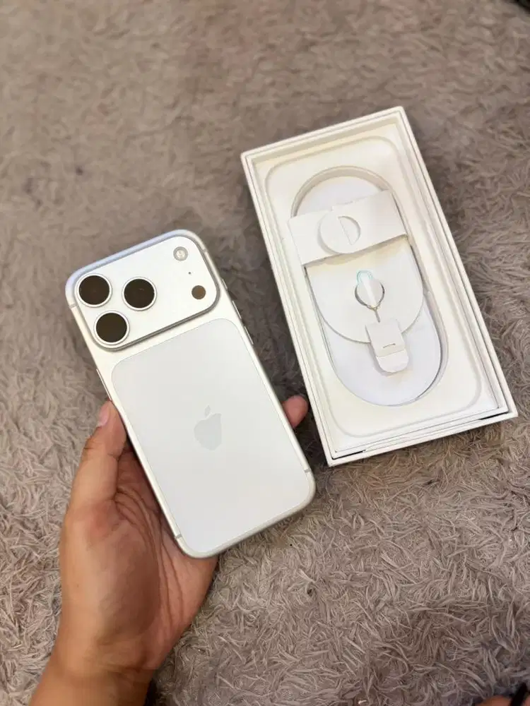 iPhone 17 Pro 256GB Garansi On Feb 2027