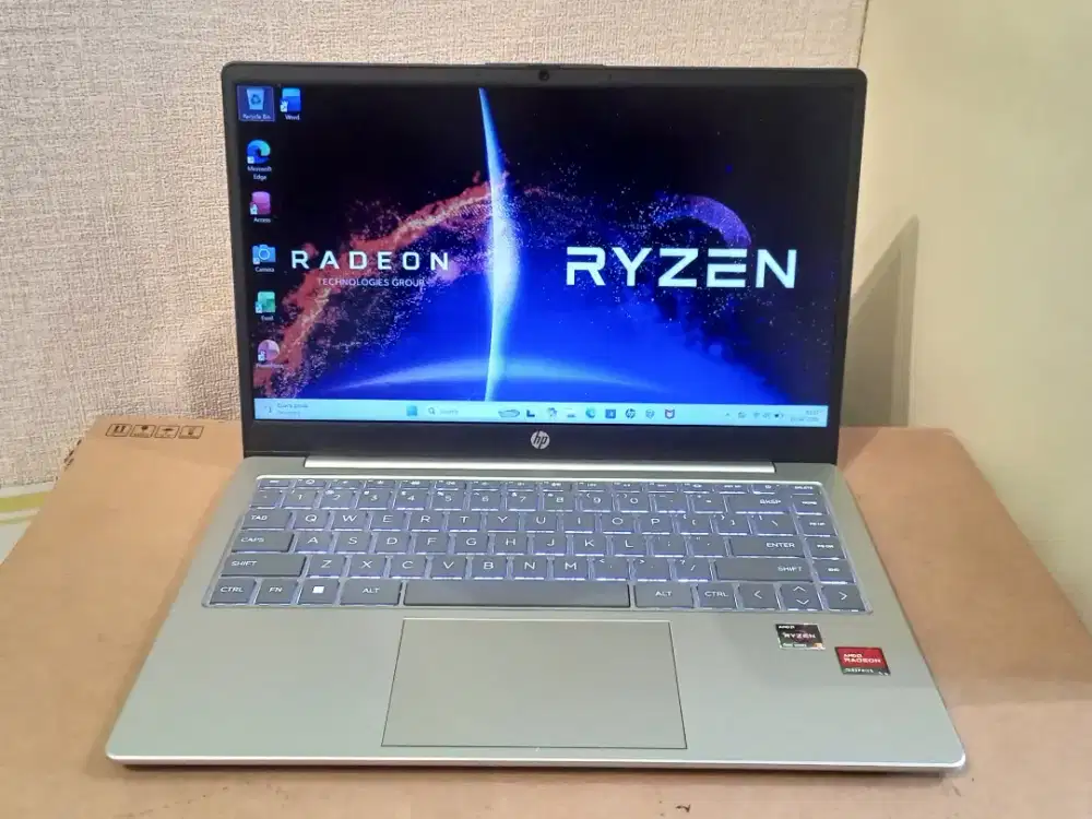 Laptop HP 14 em333UA,AMD Ryzen 3 7320U,Ram 8/512 GB