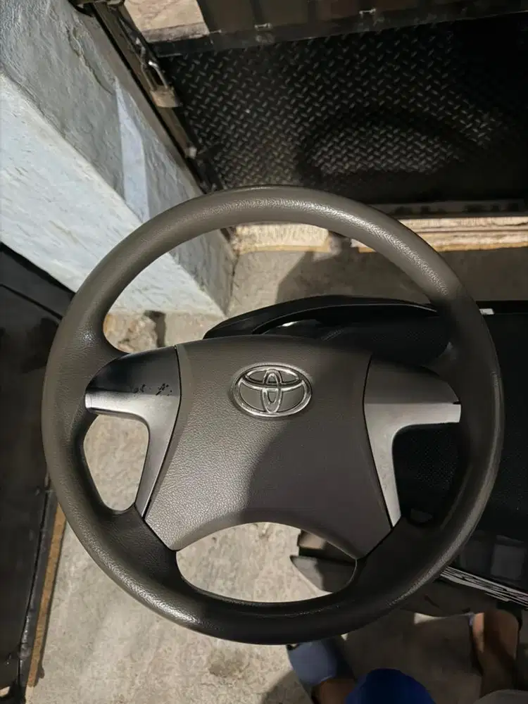 FOR SALE SETIR INNOVA G 2013