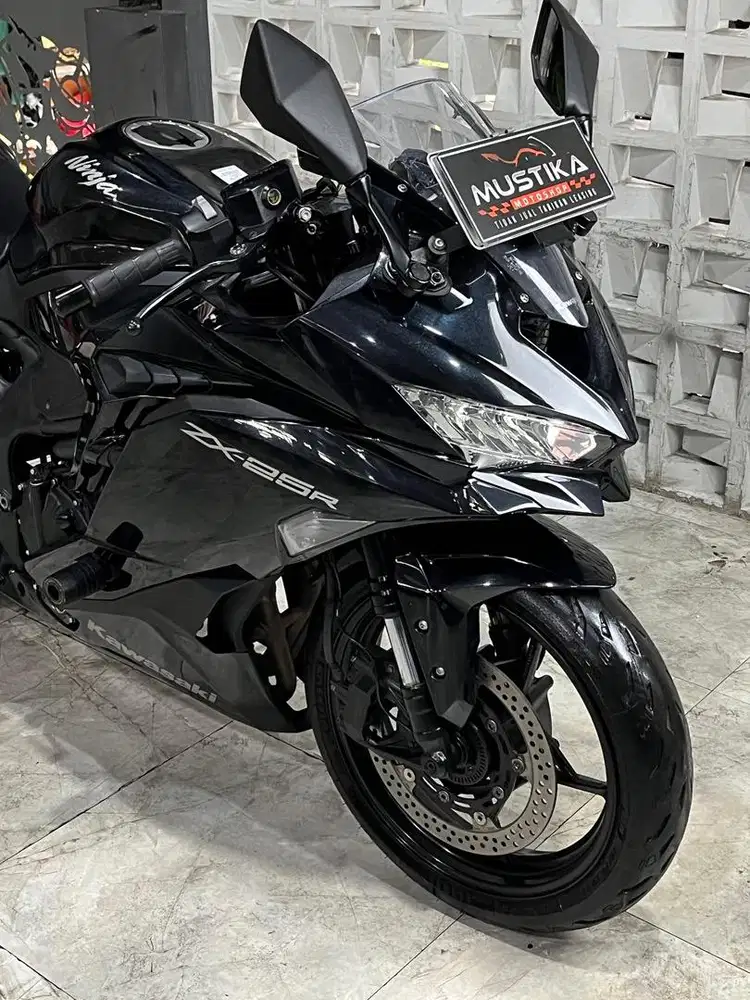 Terbatas!!Kawasaki ZX25R Non ABS th 2023 - Ayu Mustika
