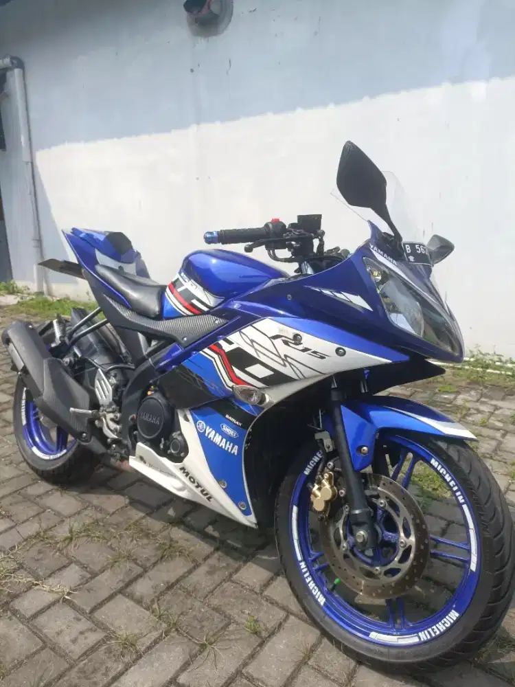 Dijual Cepat Yamaha YZF R15 V2 (Old) YGP Edition tahun 2016