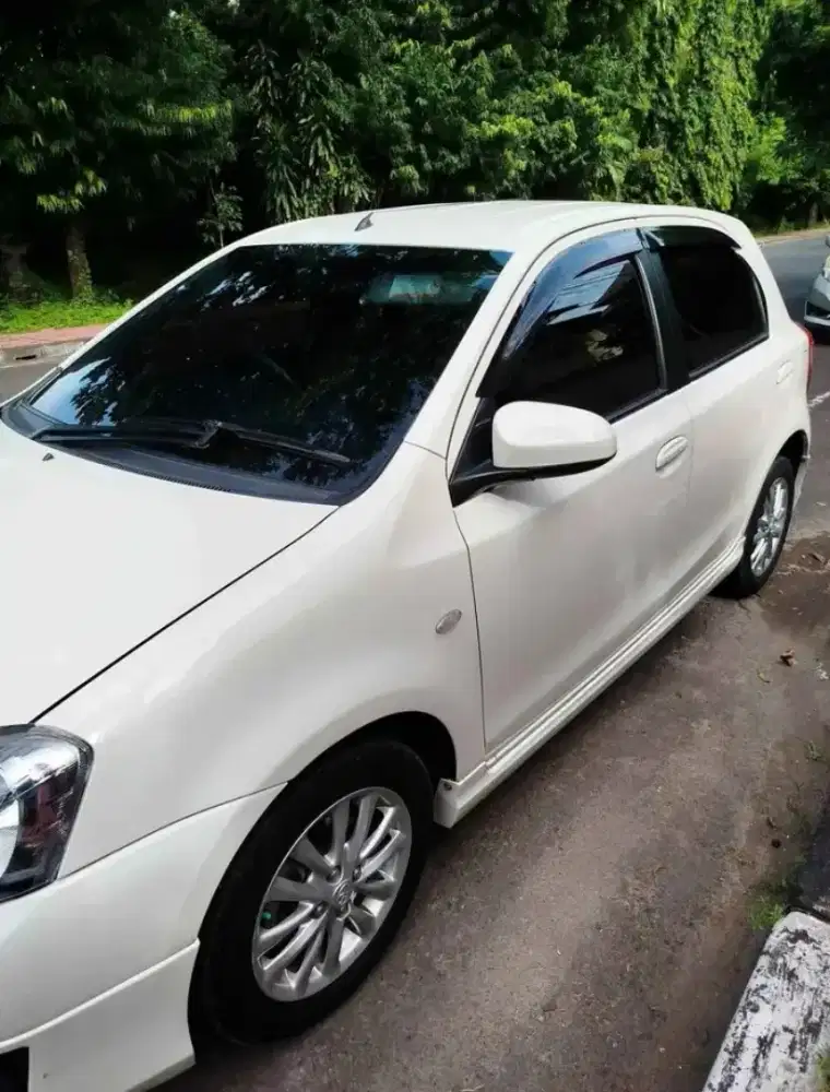 Toyota etios tahun 2014