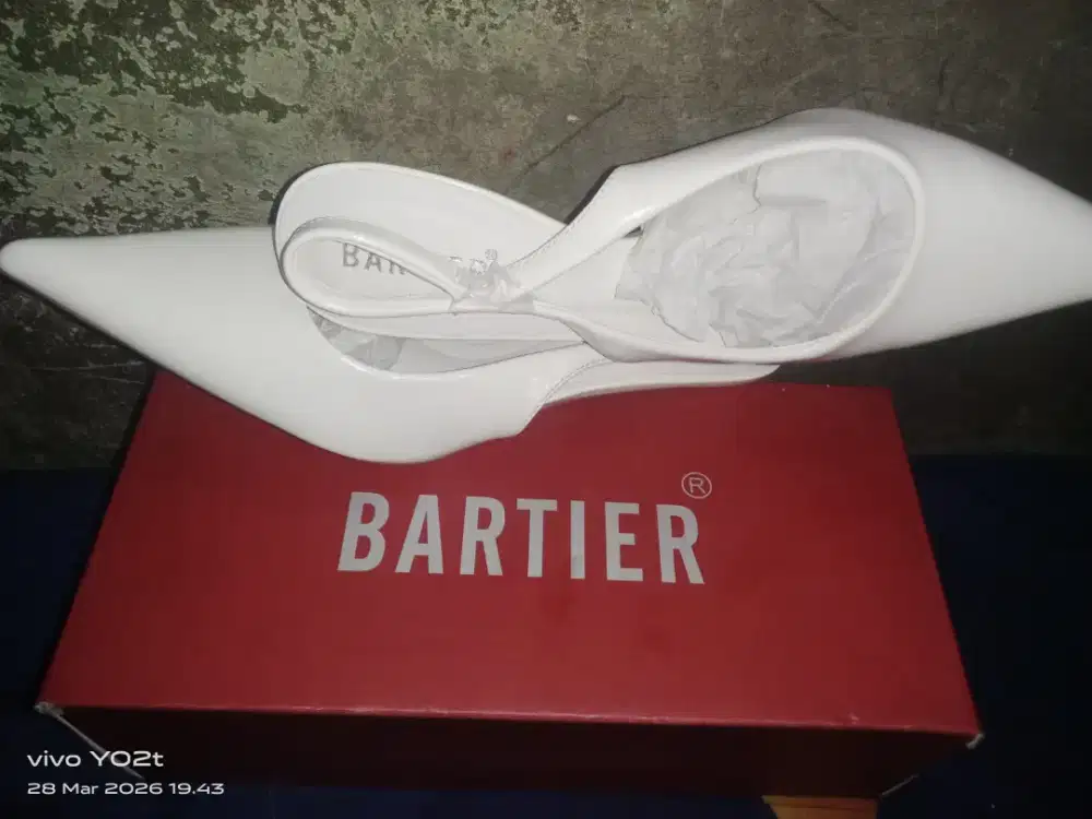 Sepatu Hell's bartier